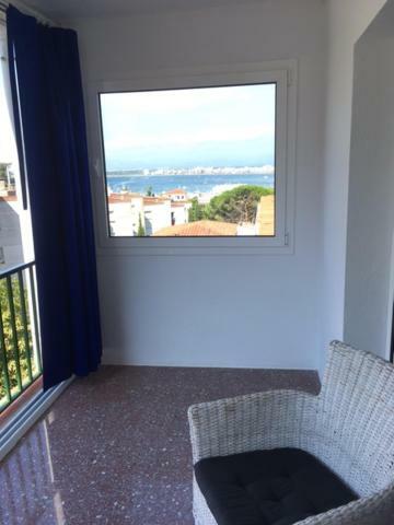 Bel Appartement Vue Mer Roses Exterior photo
